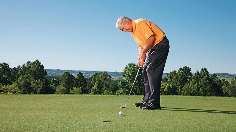 Putting là cú đánh quan trọng mà golfer mới cần tập luyện thường xuyên