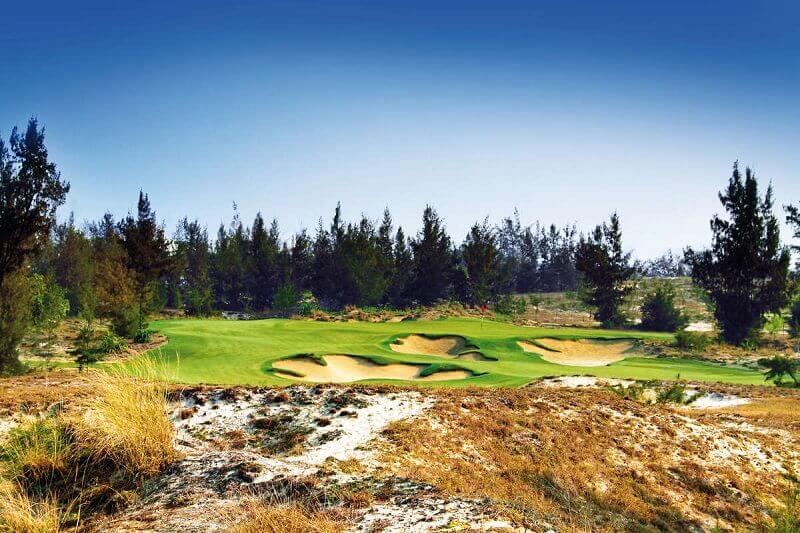 Sân golf Dunes Đà Nẵng có thiết kế ấn tượng cùng vẻ đẹp "hút hồn" golfer