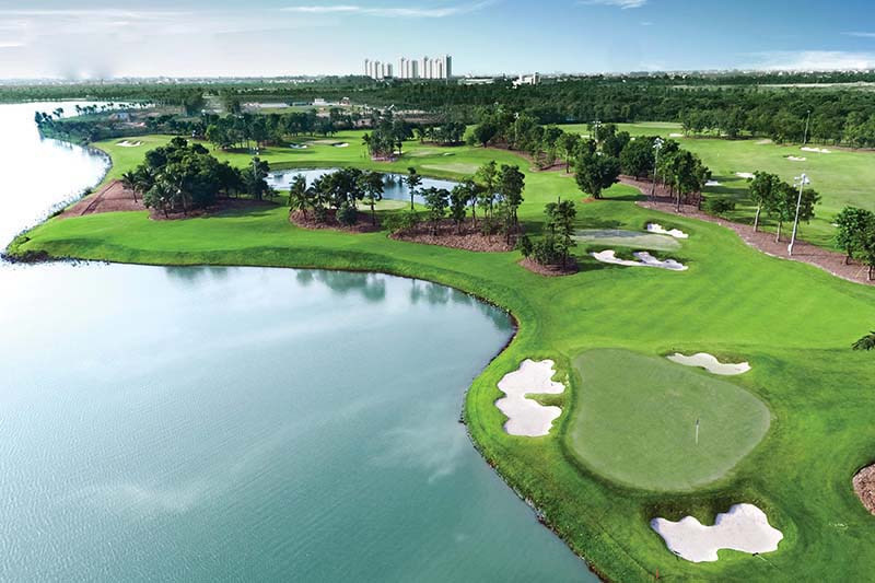 Sân tập golf Ecopark hiện đang là địa chỉ quen thuộc của nhiều golfer