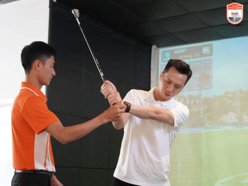 Đến với GolfGroup Academy, học viên sẽ được đào tạo bởi đội ngũ huấn luyện viên giàu kinh nghiệm