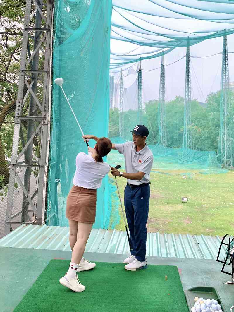 HLV Vũ Duy nhanh chóng ghi tên vào top thầy dạy golf hàng đầu HCM