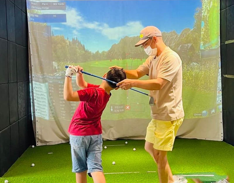 Khóa học golf dành cho trẻ em