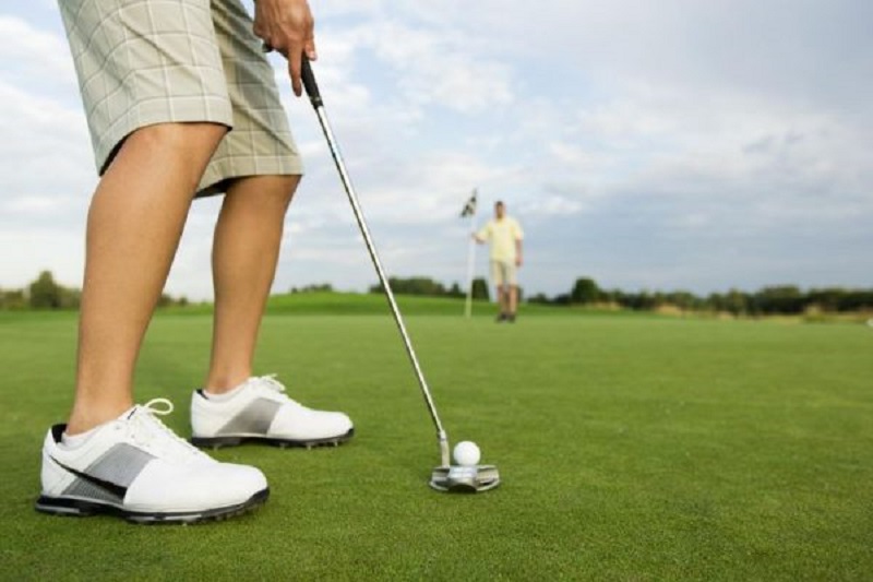 Để có cú putt chính xác đòi hỏi golfer phải luyện tập nhiều