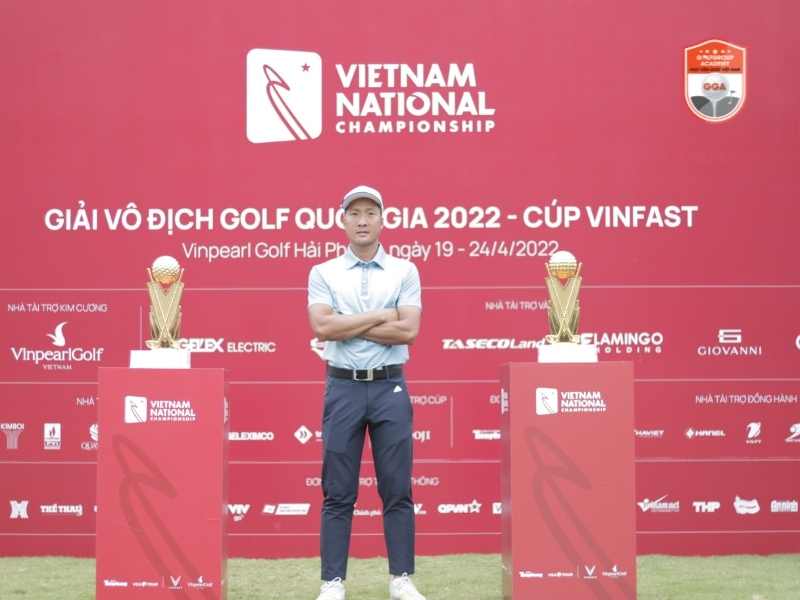 HLV Tô Văn Thuyết tham gia giải đấu cúp Vinfast 2022