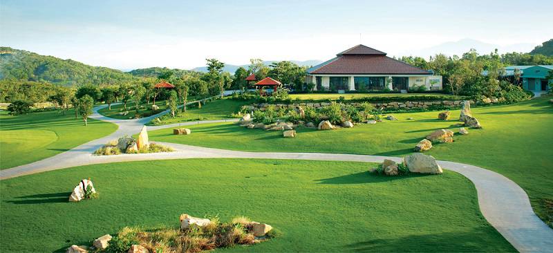 Giá chơi golf tại Vinpearl Nha Trang khá mềm