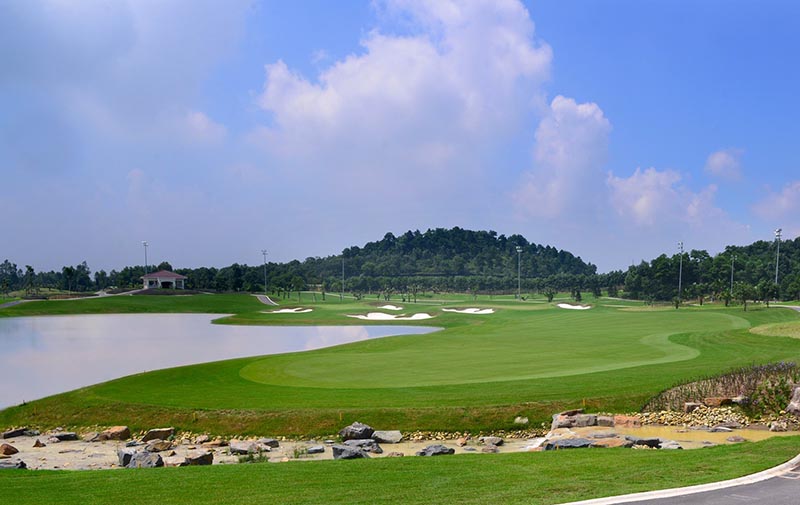 Sân golf Ruby Tree có vị trí địa lý thuận lợi để golfer tới trải nghiệm