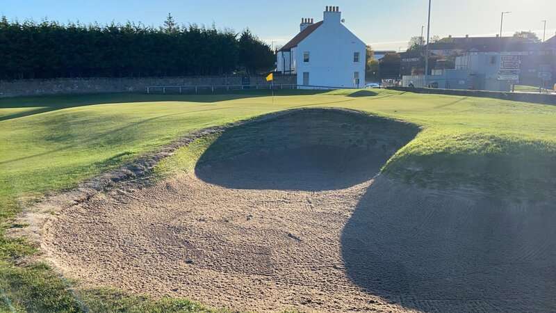 Musselburgh Old Links được Guinness công nhận là sân golf lâu đời nhất thế giới