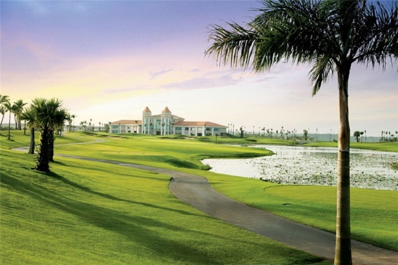 Sân golf Nhơn Trạch là địa điểm yêu thích của nhiều golfer