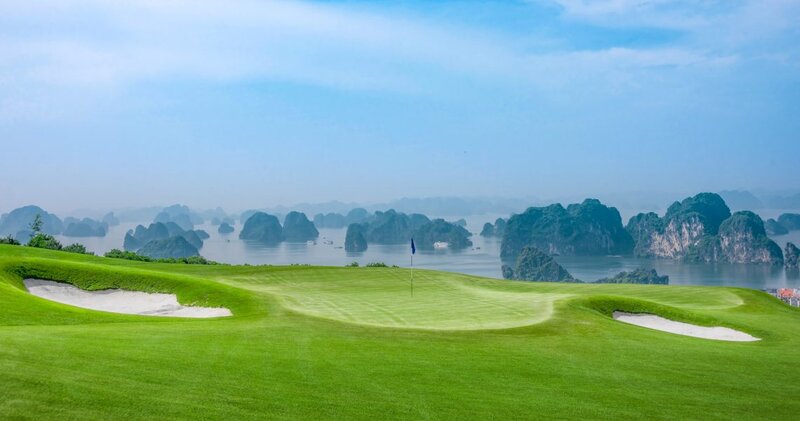 Sân golf FLC Quảng Ninh với nhiều tiện ích hiện đại