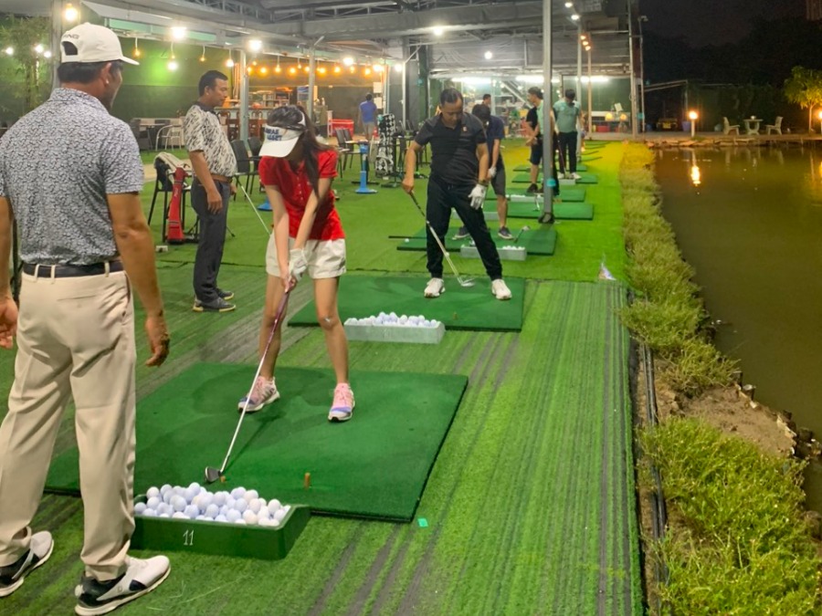 sân tập golf Lương Đình Của là địa điểm học đánh golf ở tp hcm của nhiều golfer