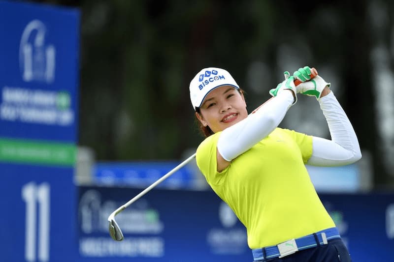 Nữ golfer Đồng Thị Nhật được nhiều học viên yêu mến và tin tưởng