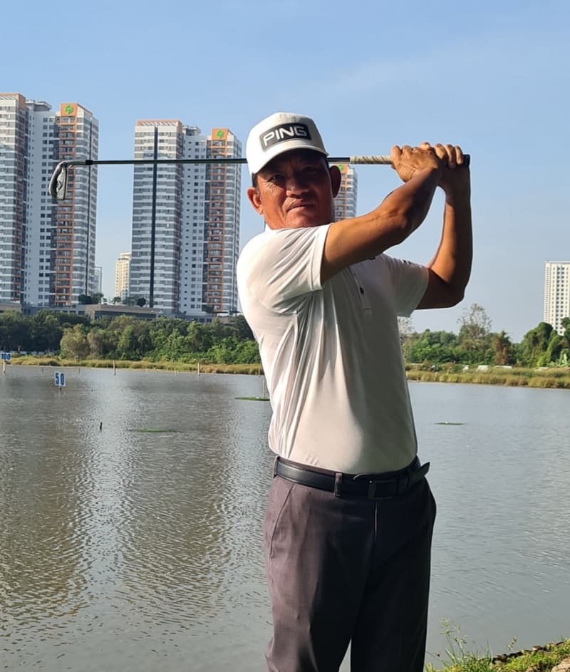Huấn luyện viên golf Phạm Minh Tuấn