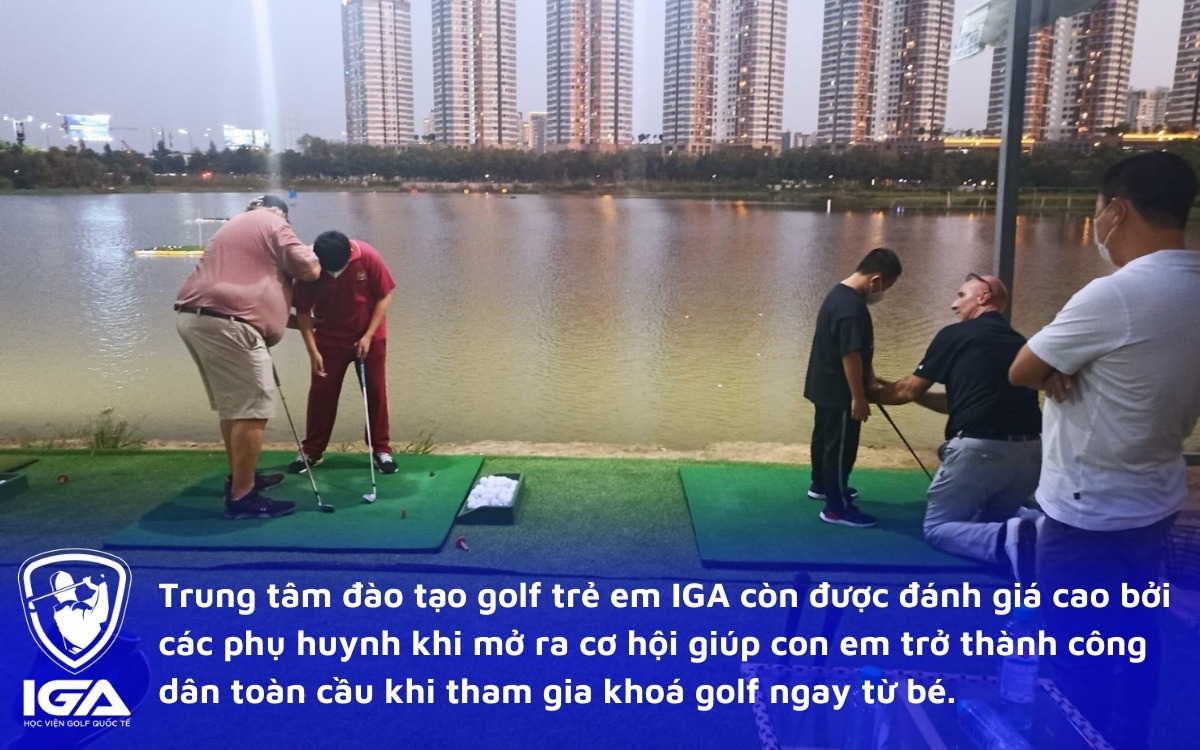Học viện glf IGA với khoá học golf trẻ em