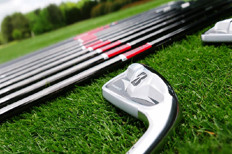 Golfer cần lưu ý lựa chọn cán gậy golf phù hợp để tối ưu hiệu suất đánh bóng