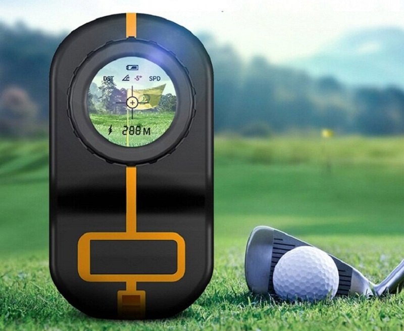 Sử dụng máy đo khoảng cách giúp golfer xác định khoảng cách đến mục tiêu chính xác hơn