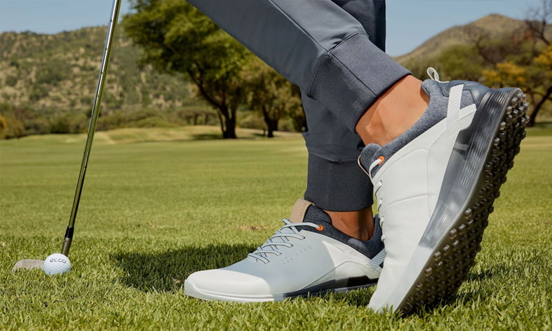 Giày golf ECCO được nhiều golfer ưa chuộng sử dụng