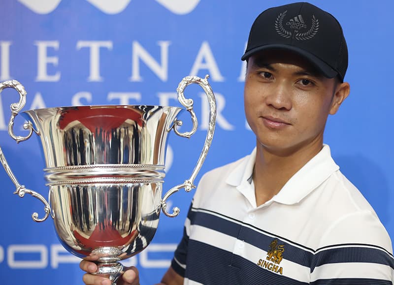 Nhờ sự cố gắng không ngừng, tay golf số 1 Việt Nam Trần Lê Duy Nhất đã có trong tay 2 danh hiệu quốc tế
