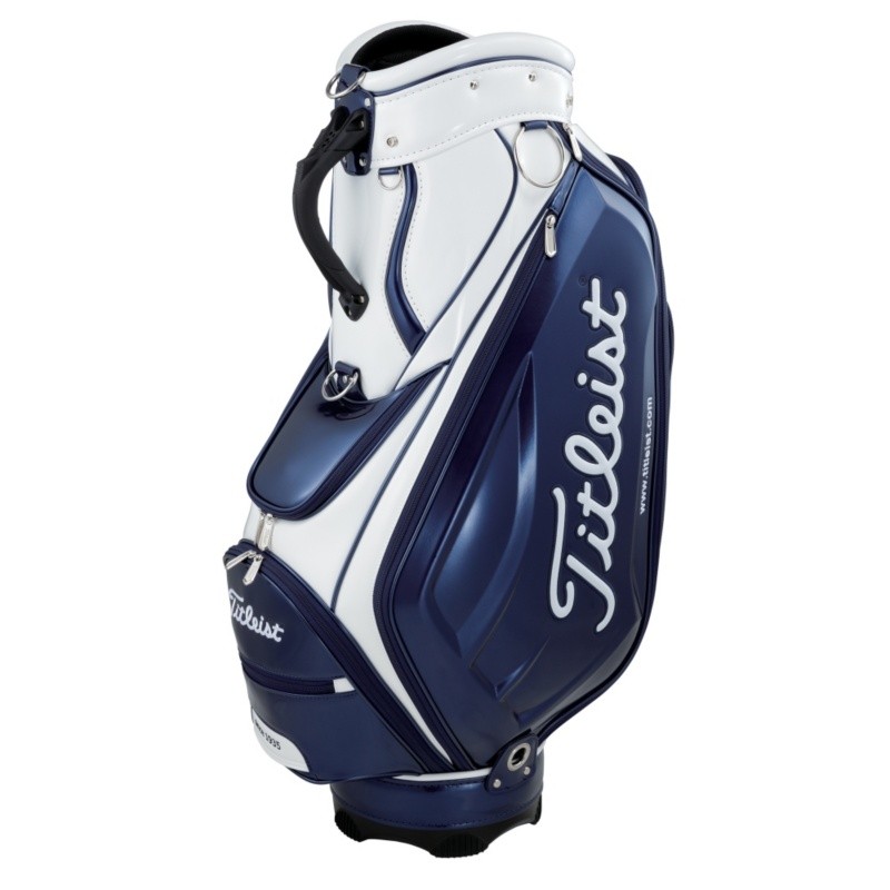 Sang trọng - nhã nhặn - đẳng cấp là những cụm từ miêu tả đúng thiết kế của túi chơi golf Titleist