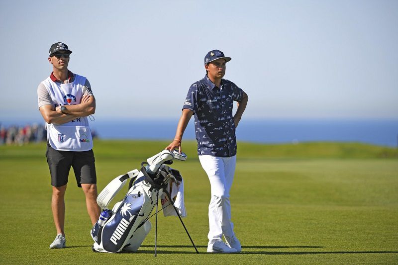 Biết cách xếp gậy golf vào túi giúp golfer lấy gậy dễ dàng hơn mỗi khi cần đến