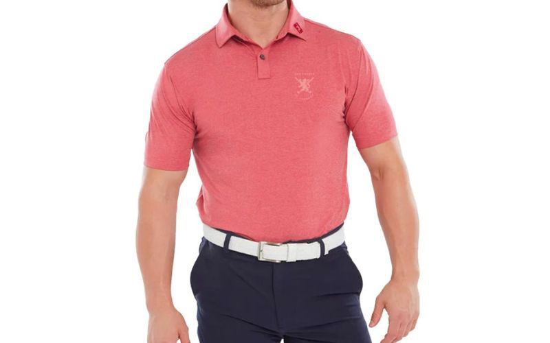 Áo cộc tay FootJoy 82273 màu đỏ có kiểu dáng polo cổ điển, tạo cảm giác sang trọng, lịch lãm cho golfer