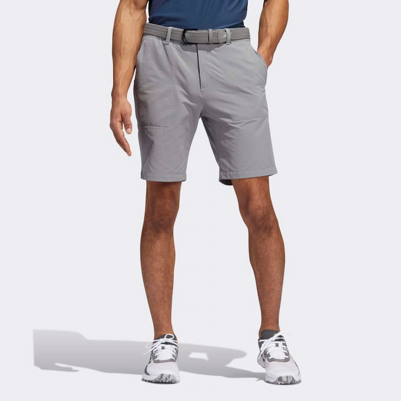 Thời trang golf Adidas có thiết kế trẻ trung, năng động