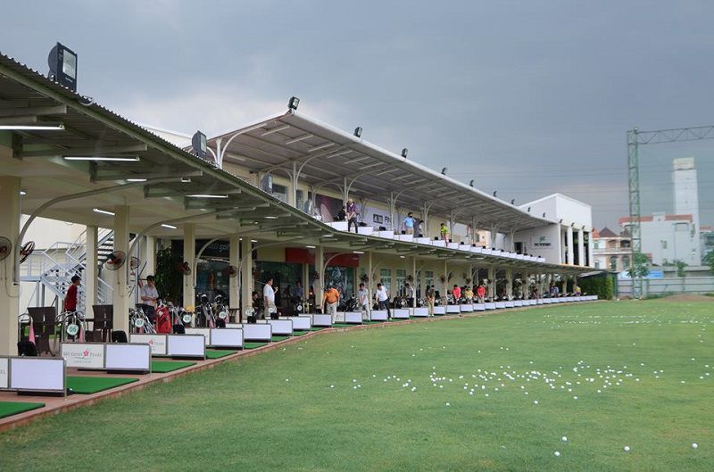 Sân golf Mỹ Đình Pearl thu hút đông đảo người chơi tới trải nghiệm