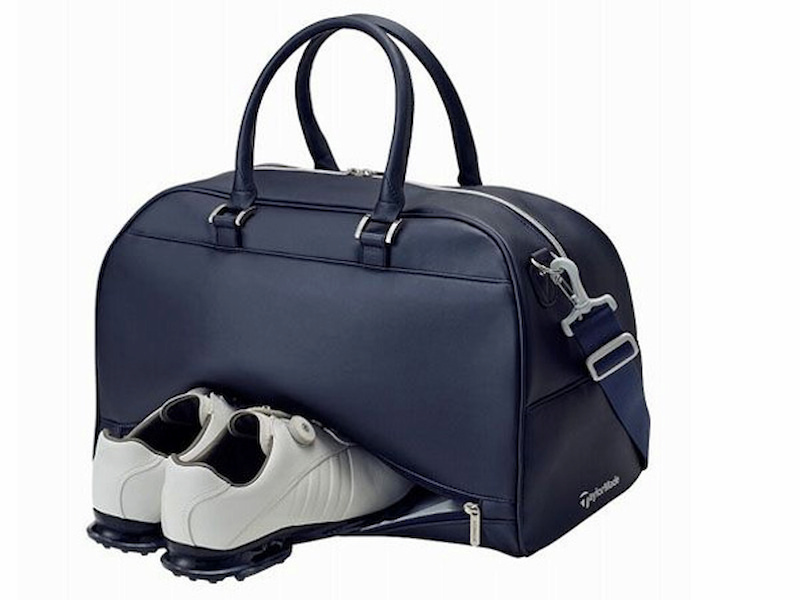 Túi quần áo TaylorMade 2WSBB-TD298 được thiết kế có tay cầm tiện lợi giúp golfer mang theo quần áo và đồ dùng cá nhân