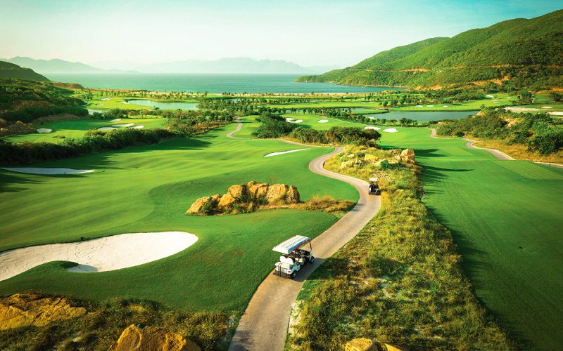 Giá sân golf Kim Bảng hợp lý, phù hợp với nhiều golfer