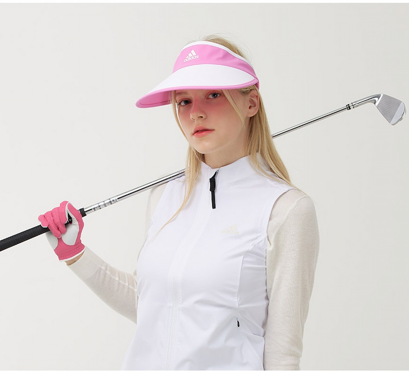 Mũ golf chống nắng Adidas sở hữu ưu điểm về cả thiết kế và chất liệu