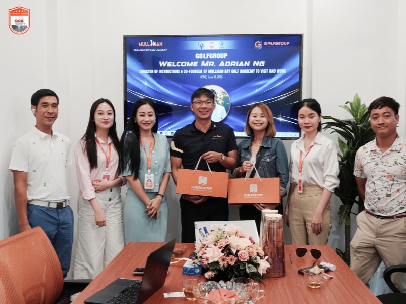 Chuyến ghé thăm của Founder học viện Mulligan Bay Golf 