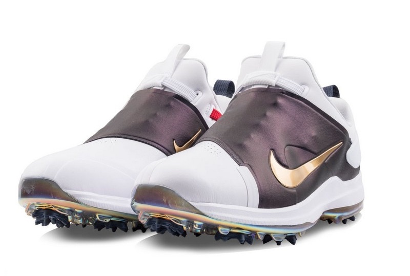 Giày golf Nike Tour Premiere Wide có khả năng chống nước hiệu quả