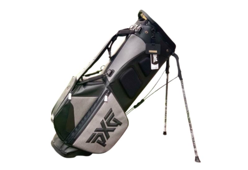 PXG Jacquard Hybrid có thể sử dụng linh hoạt với golf cart hoặc stand bag đứng trên sân.